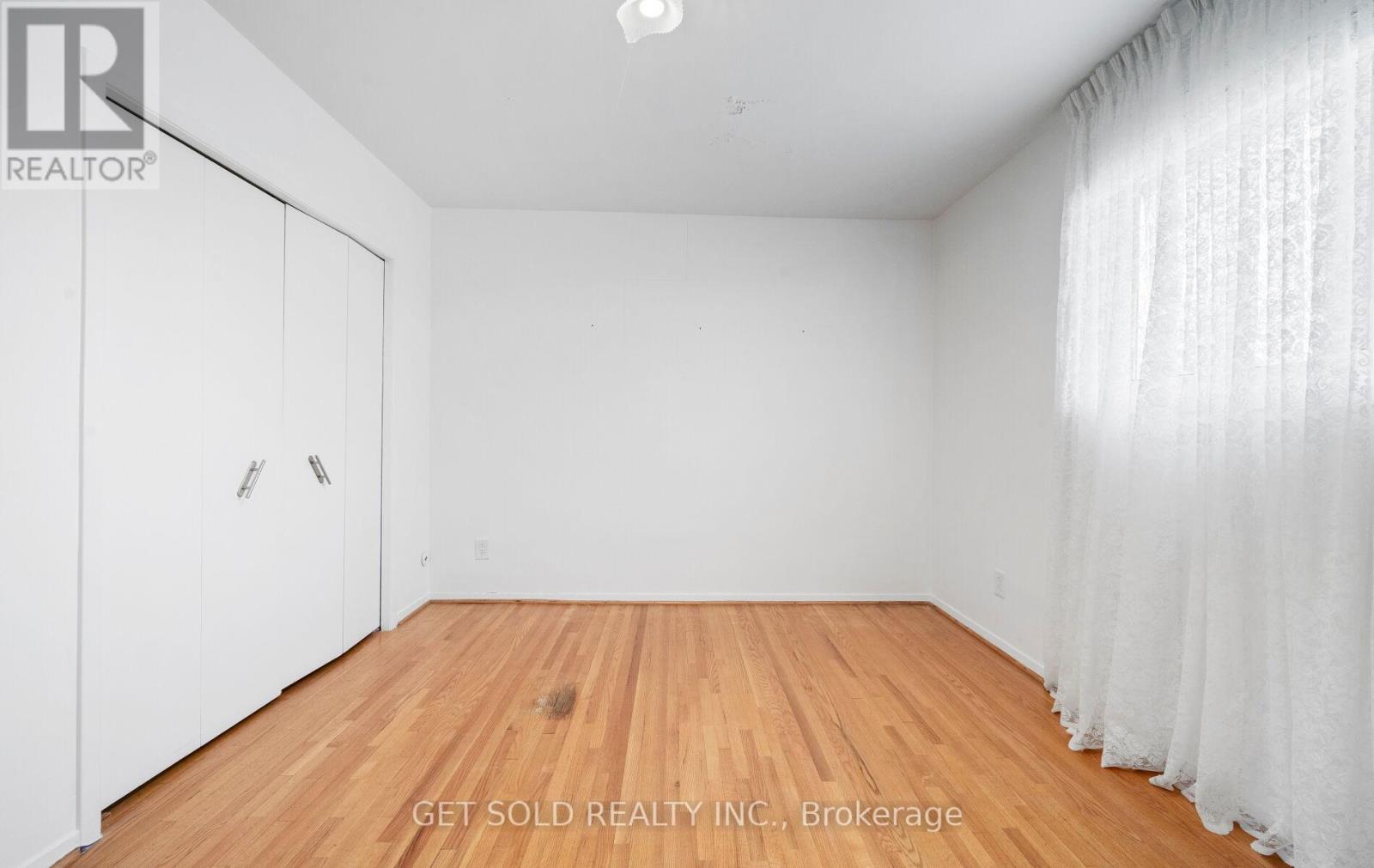 54 Ringway Crescent, Toronto (Elms-Old Rexdale), Ontario  M9W 1X4 - Photo 20 - W12394344