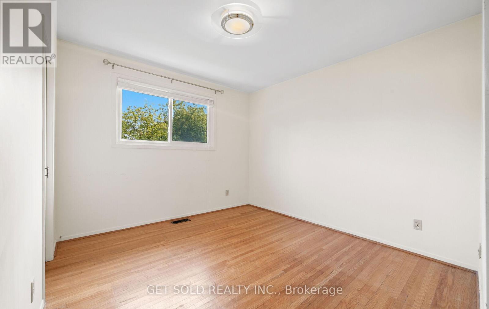 54 Ringway Crescent, Toronto (Elms-Old Rexdale), Ontario  M9W 1X4 - Photo 22 - W12394344