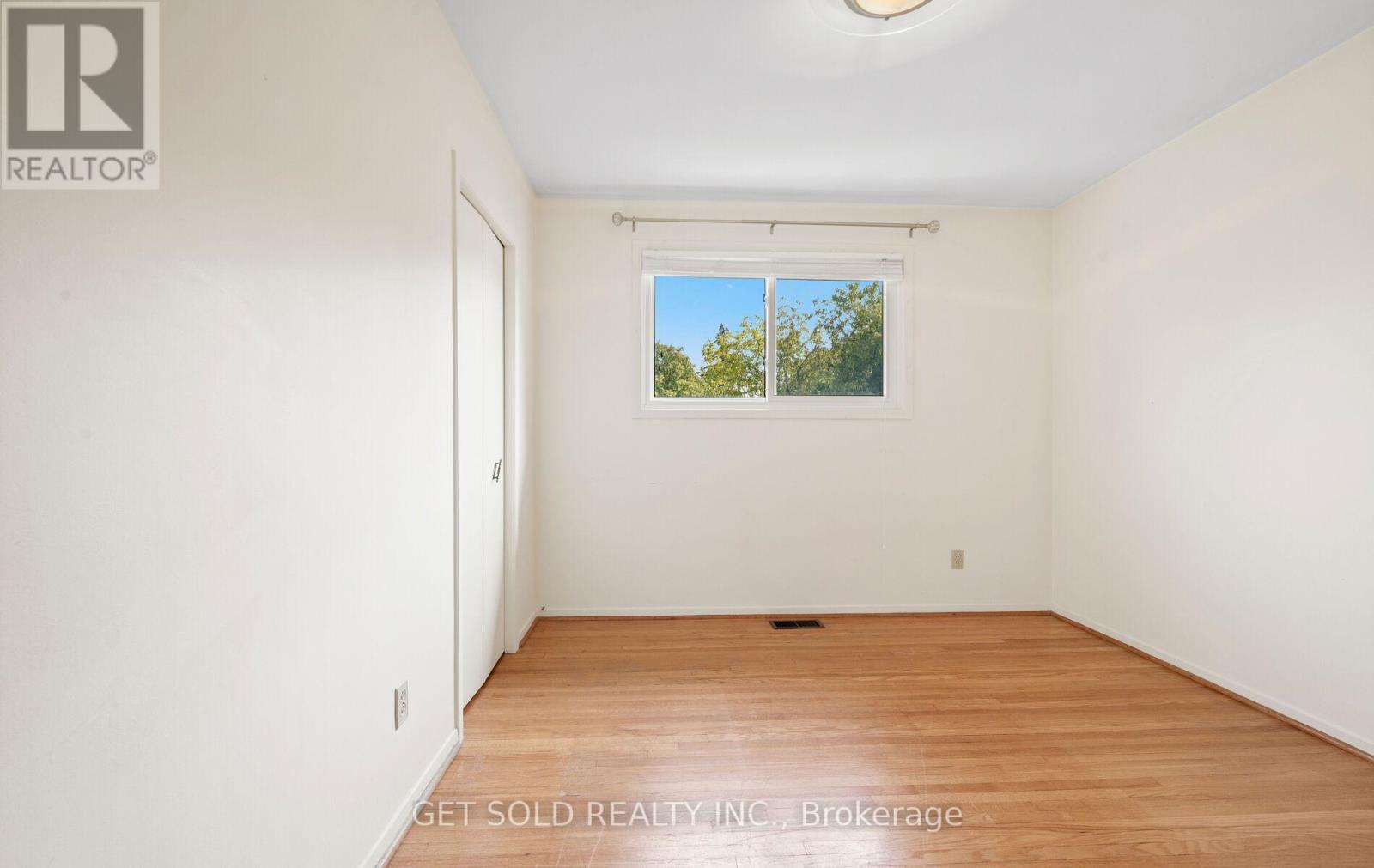 54 Ringway Crescent, Toronto (Elms-Old Rexdale), Ontario  M9W 1X4 - Photo 23 - W12394344