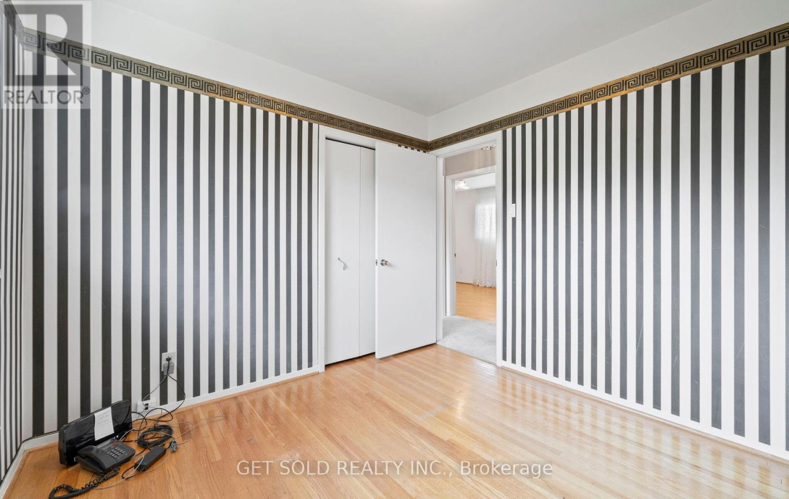 54 Ringway Crescent, Toronto (Elms-Old Rexdale), Ontario  M9W 1X4 - Photo 25 - W12394344