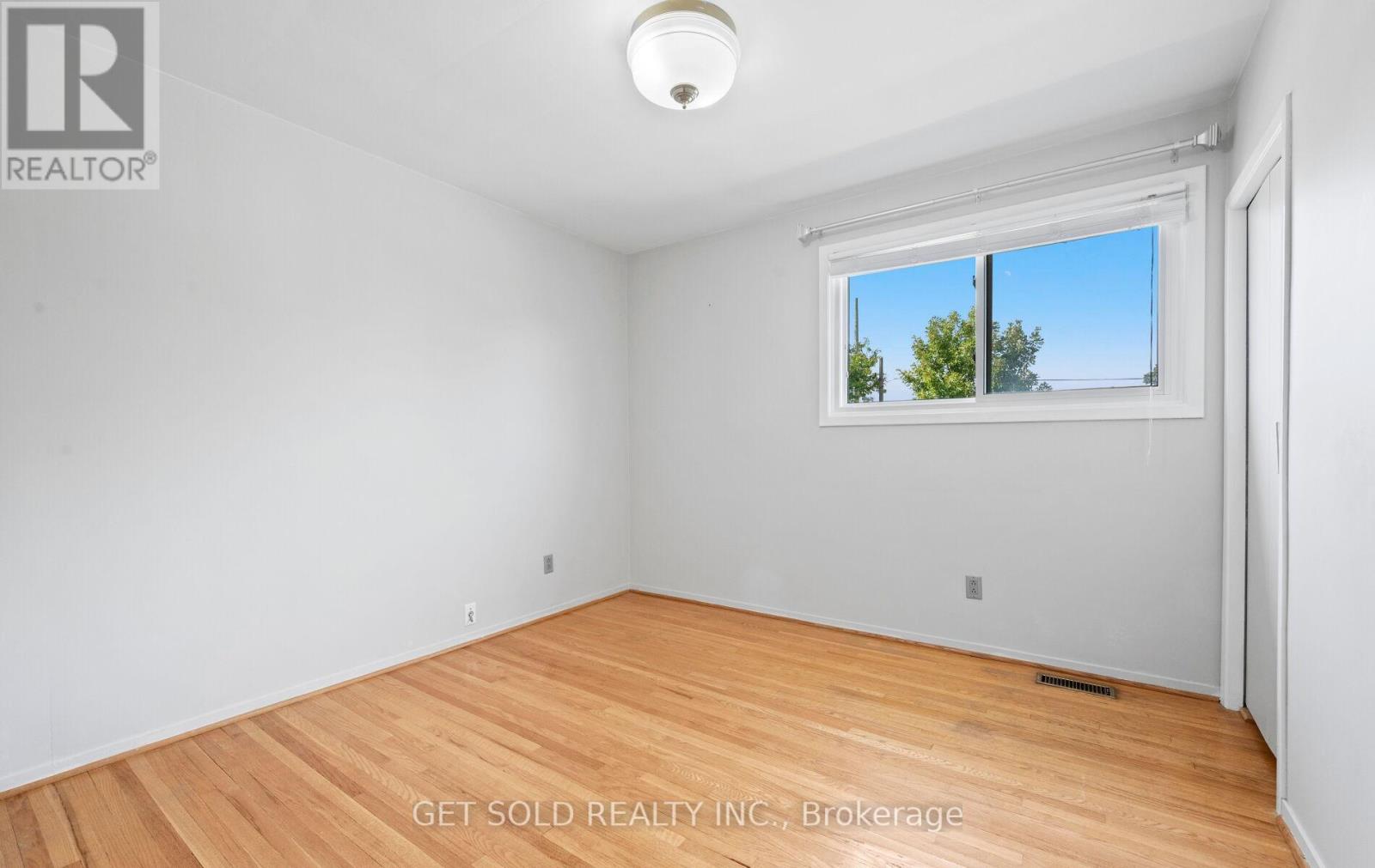 54 Ringway Crescent, Toronto (Elms-Old Rexdale), Ontario  M9W 1X4 - Photo 27 - W12394344