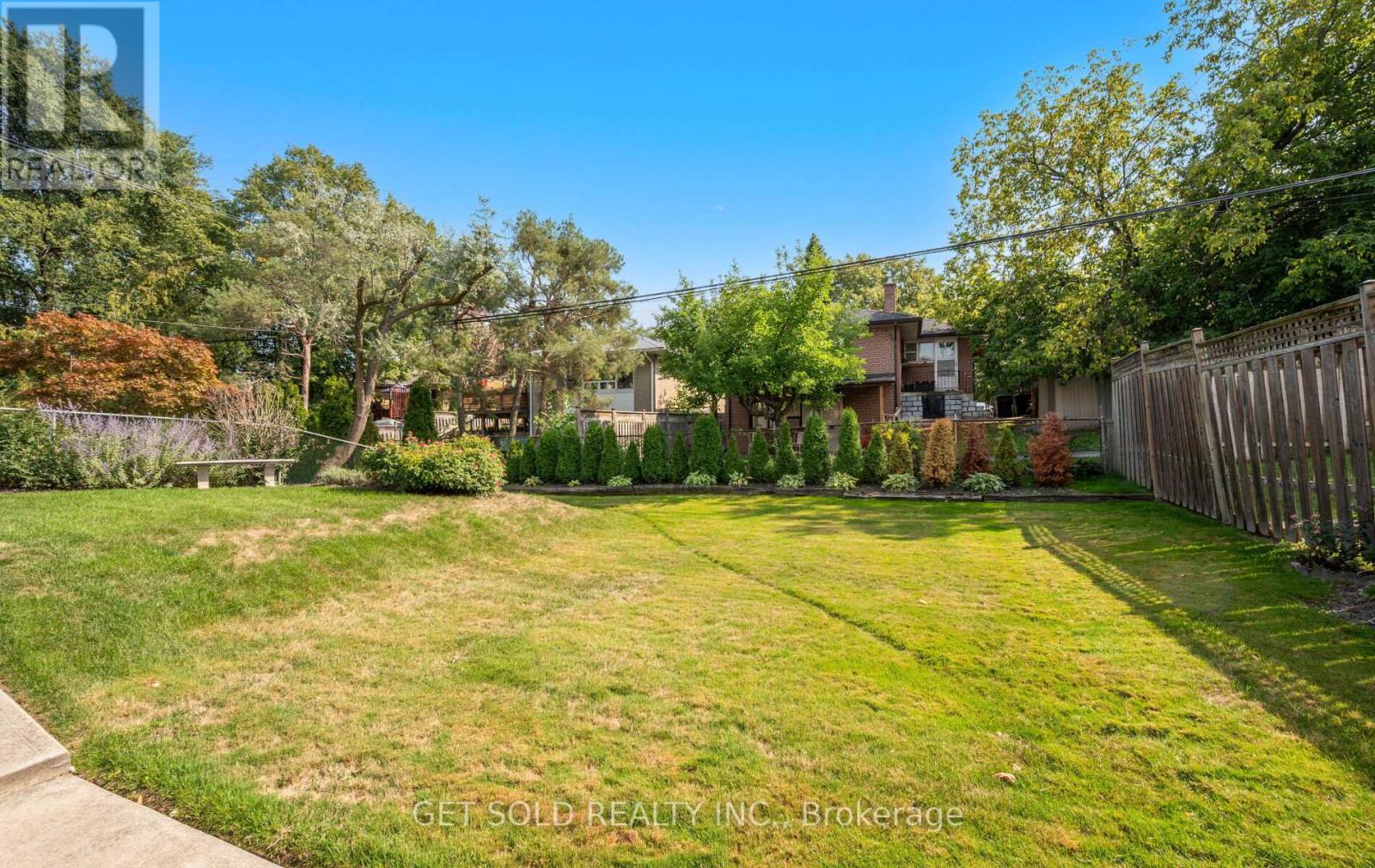 54 Ringway Crescent, Toronto (Elms-Old Rexdale), Ontario  M9W 1X4 - Photo 39 - W12394344