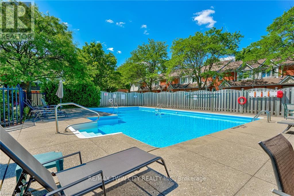 12 - 523 Beechwood Drive, Waterloo, Ontario  N2T 2G7 - Photo 32 - X12394256