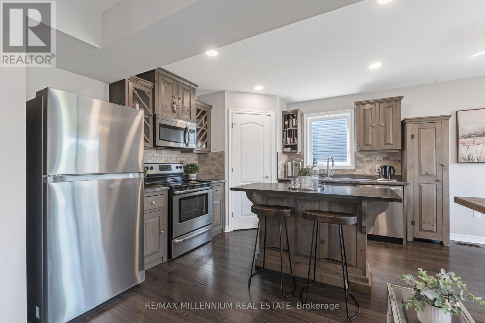 365 Beech Street, Lucan Biddulph, Ontario  N0M 2J0 - Photo 20 - X12394351