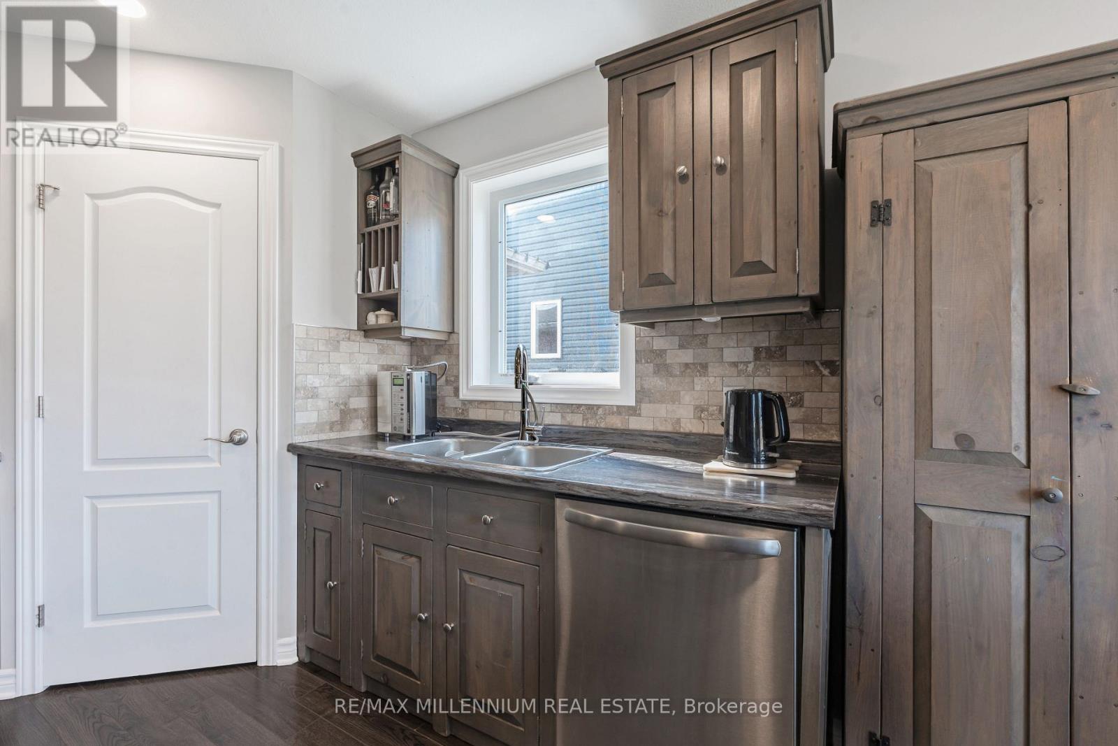 365 Beech Street, Lucan Biddulph, Ontario  N0M 2J0 - Photo 22 - X12394351