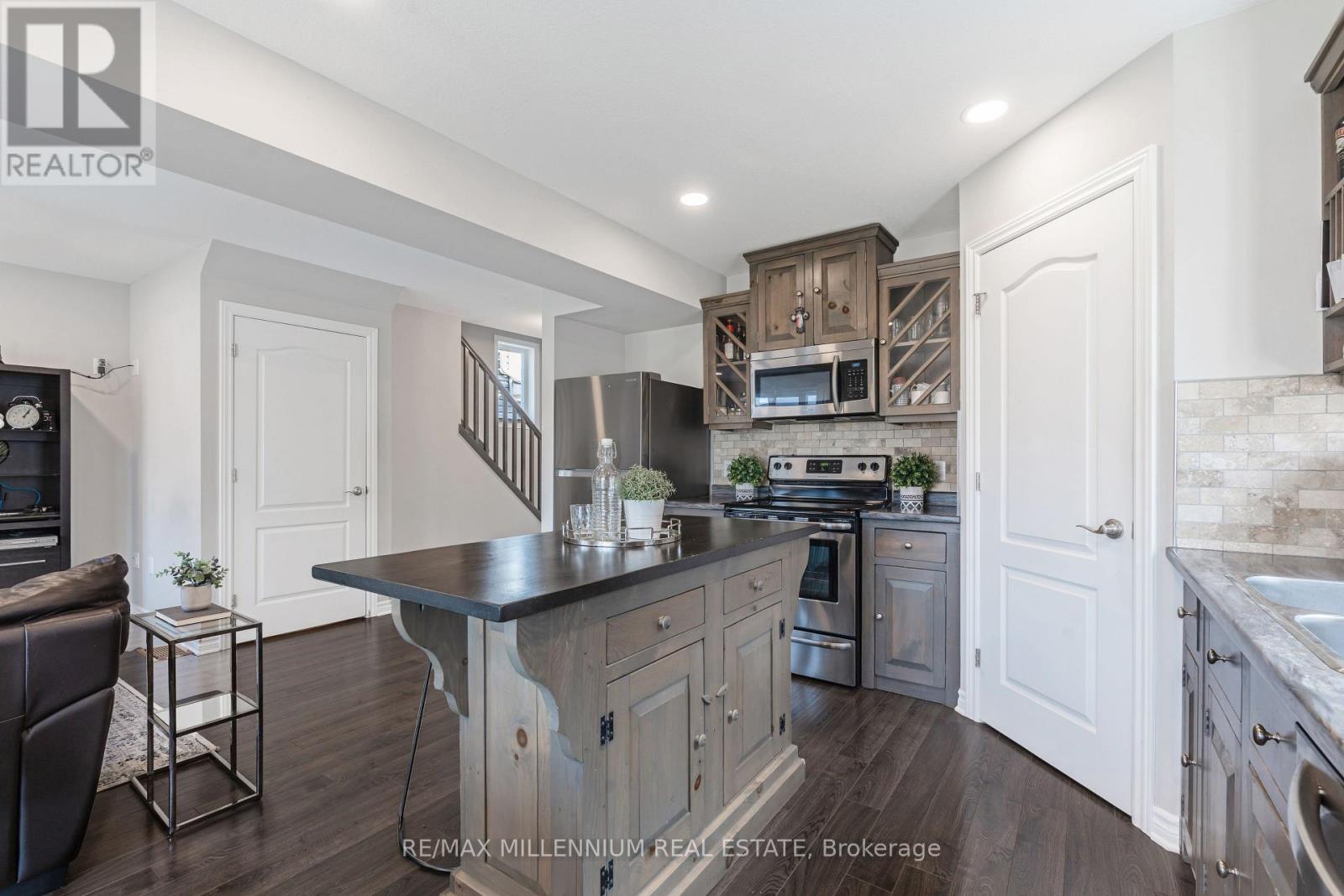 365 Beech Street, Lucan Biddulph, Ontario  N0M 2J0 - Photo 23 - X12394351
