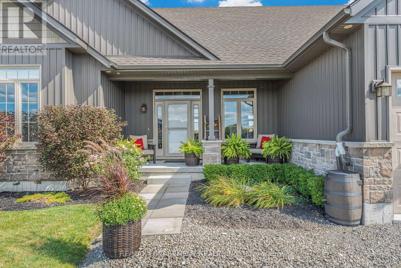 3 Silverthorne Court, Haldimand, Ontario  N1A 2W2 - Photo 35 - X12394403