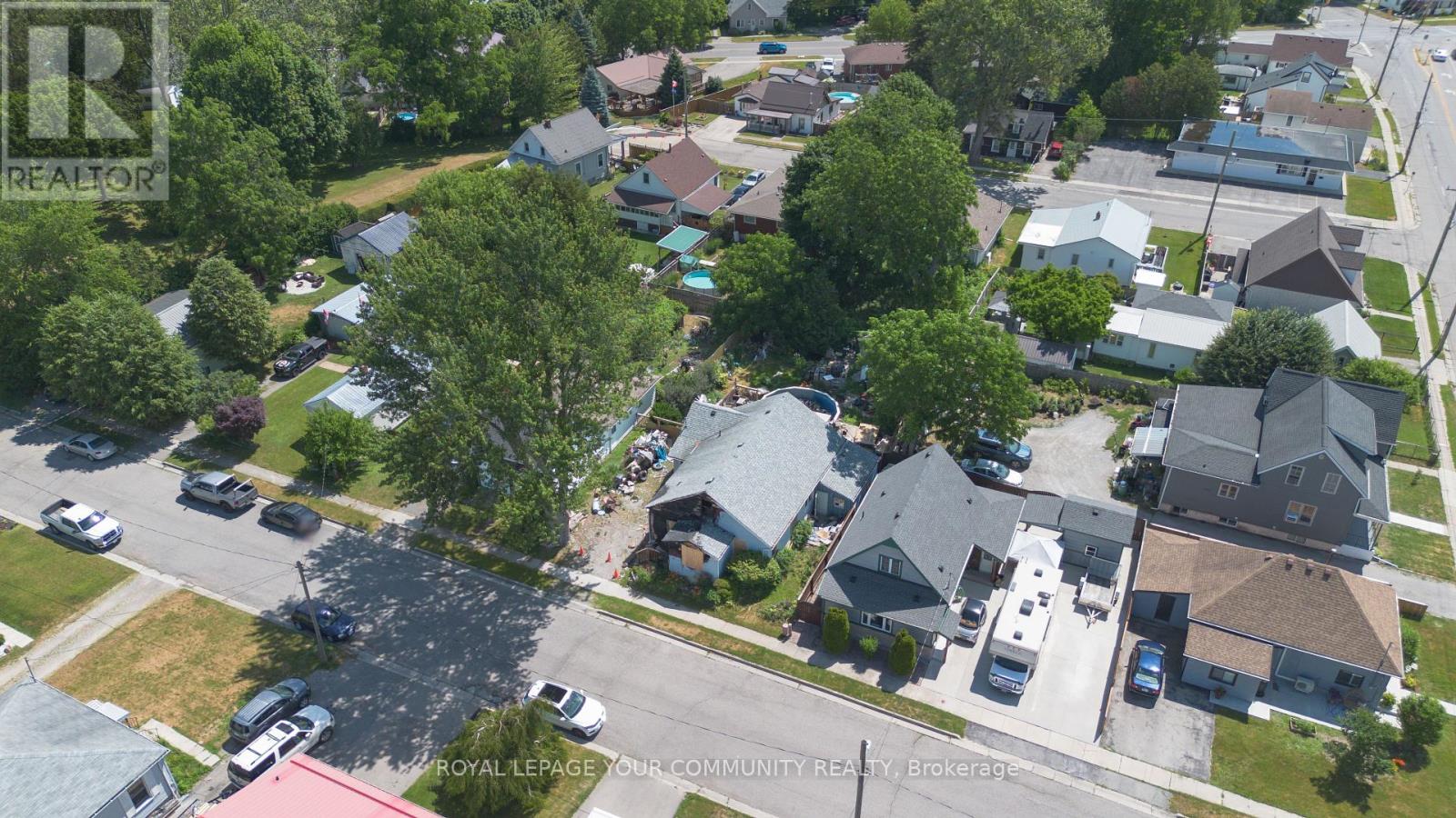5 Hiawatha Street, Norfolk (Simcoe), Ontario  N3Y 4A5 - Photo 1 - X12394409