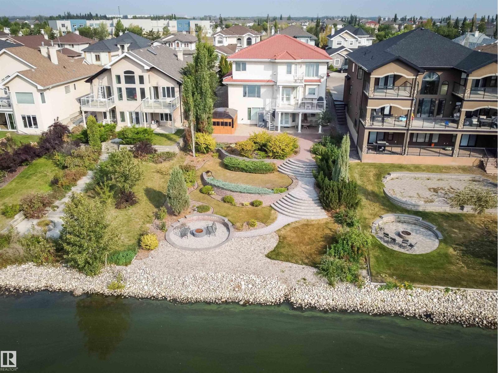 13527 158 AV NW, Edmonton, Alberta