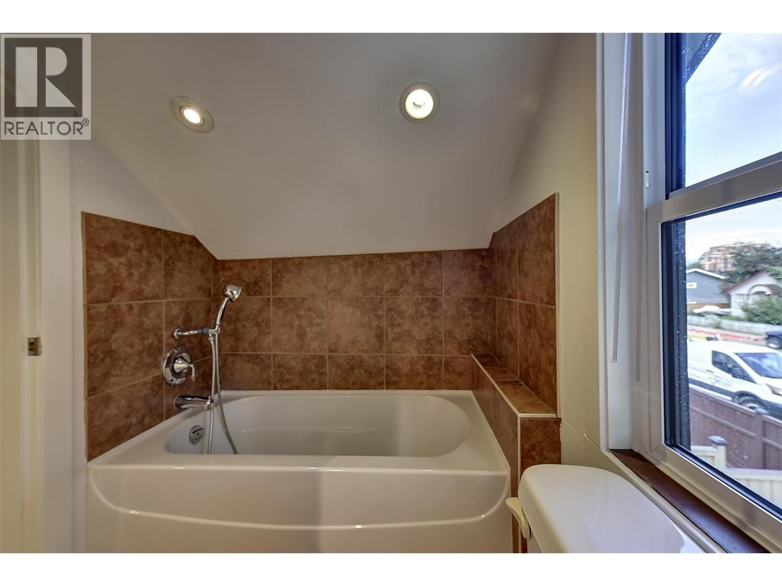 928 Fuller Avenue, Kelowna, British Columbia  V1Y 6X4 - Photo 27 - 10362300