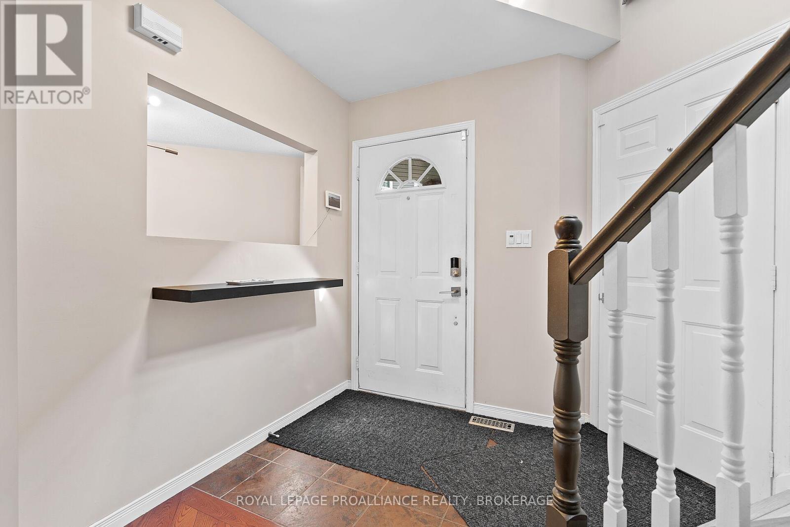 Property at 587 TEAL COURT image 4