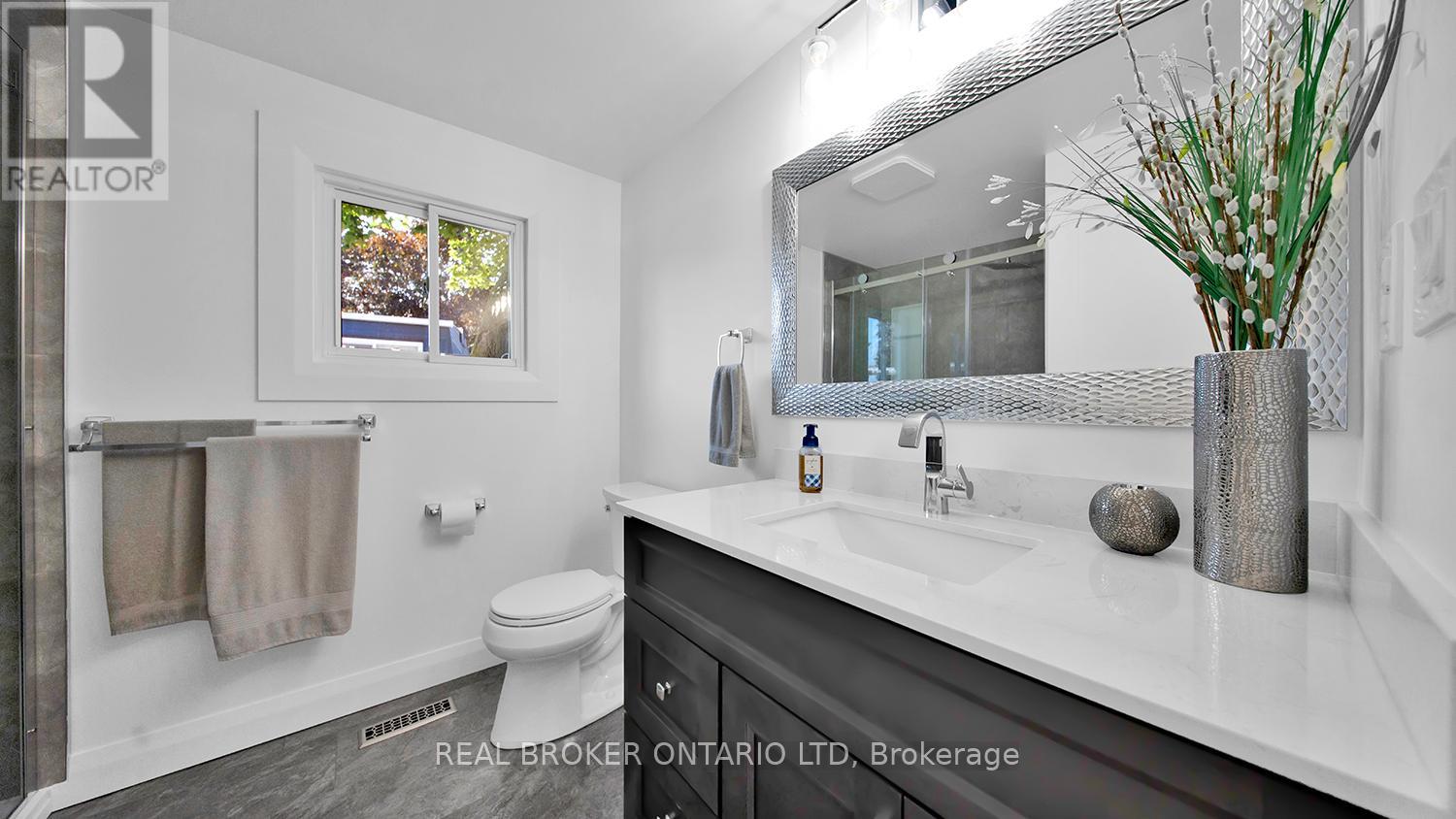 46 St Andrews Place, South Huron (Stephen), Ontario  N0M 1T0 - Photo 18 - X12394535