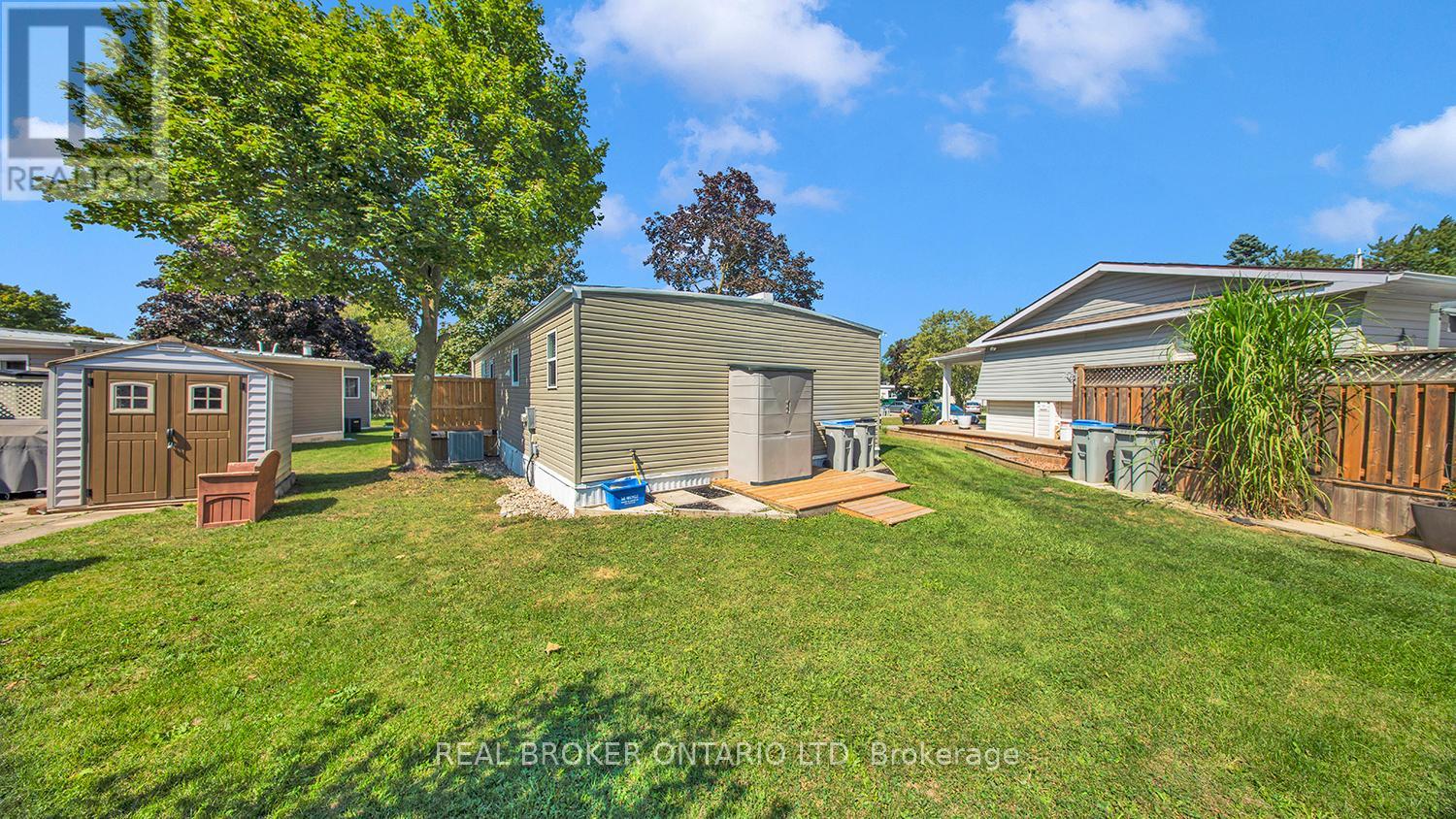 46 St Andrews Place, South Huron (Stephen), Ontario  N0M 1T0 - Photo 27 - X12394535