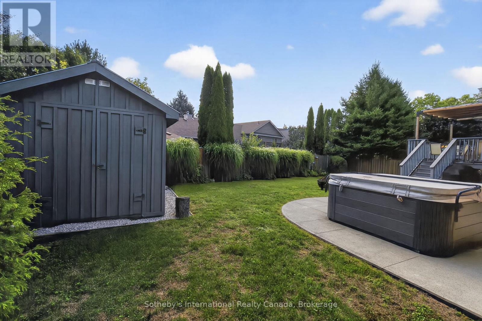 35 Elgin Street S, Blue Mountains, Ontario  N0H 2P0 - Photo 39 - X12394533