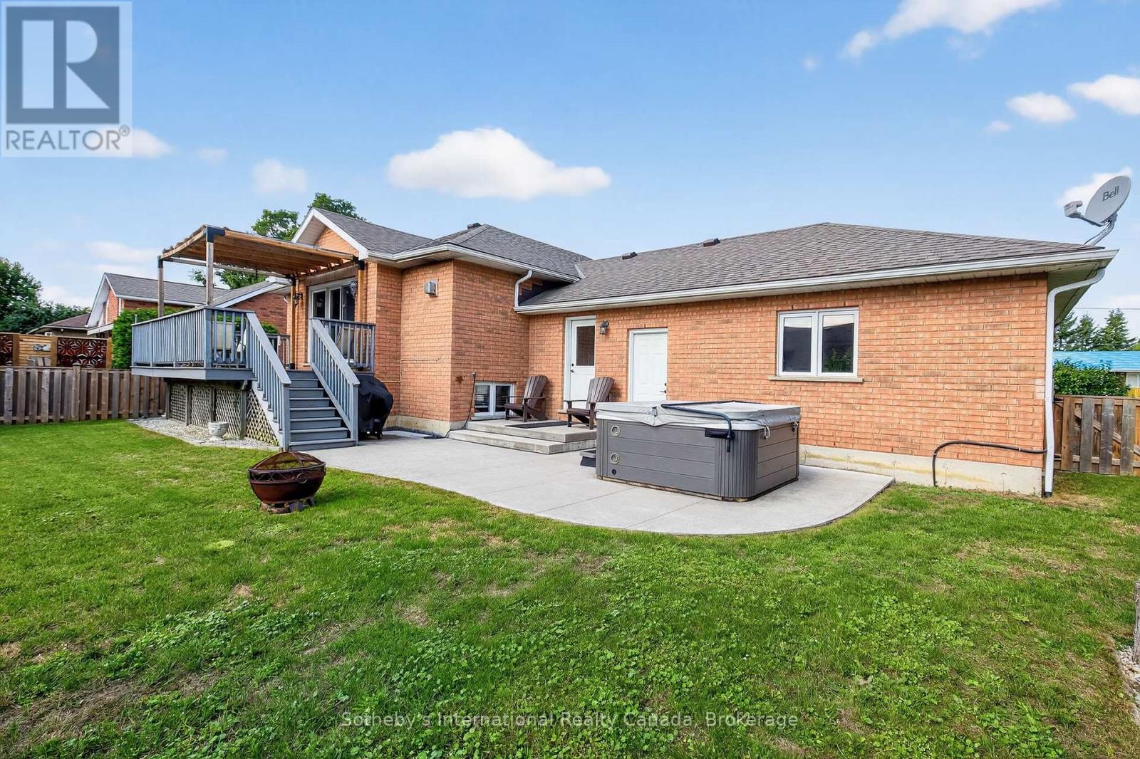35 Elgin Street S, Blue Mountains, Ontario  N0H 2P0 - Photo 41 - X12394533