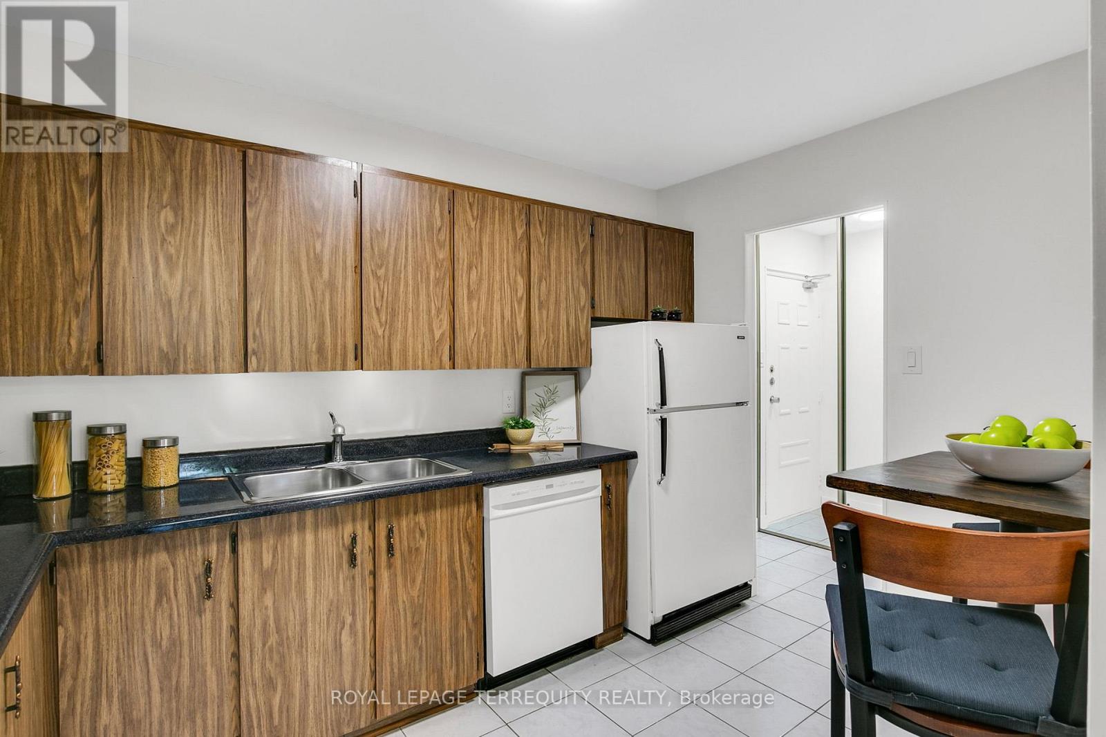 207 - 2500 Bridletowne Circle, Toronto, Ontario  M1W 2V6 - Photo 16 - E12394466