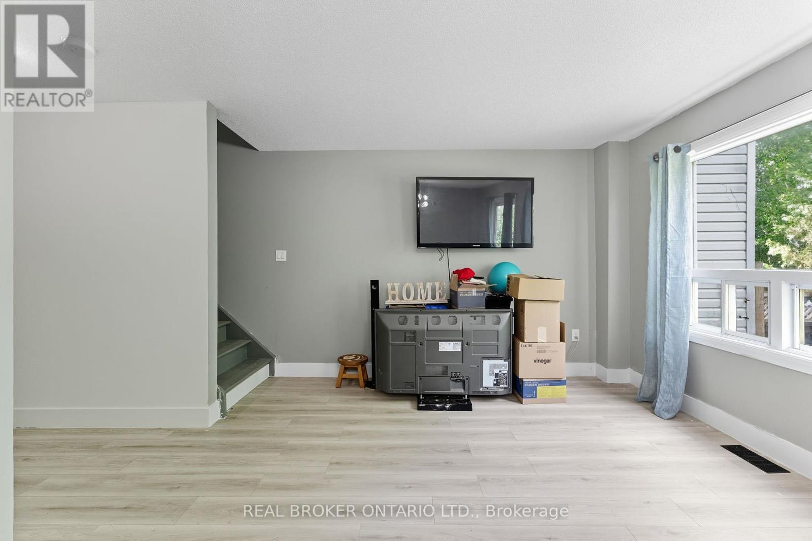 87 Elvira Street W, North Grenville, Ontario  K0G 1J0 - Photo 11 - X12394553