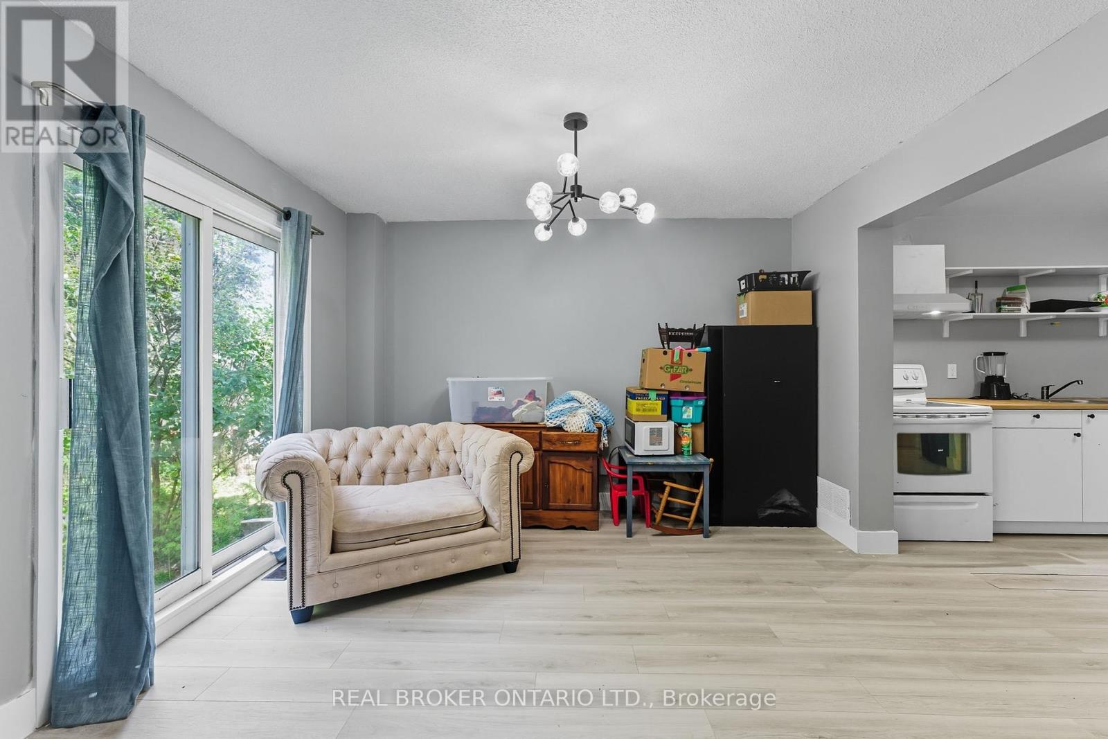 87 Elvira Street W, North Grenville, Ontario  K0G 1J0 - Photo 12 - X12394553