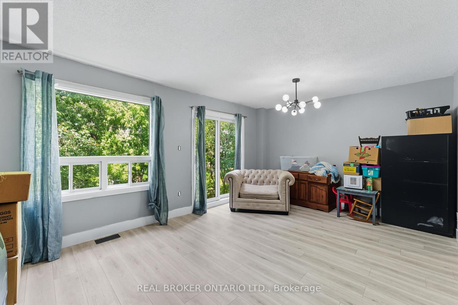 87 Elvira Street W, North Grenville, Ontario  K0G 1J0 - Photo 14 - X12394553