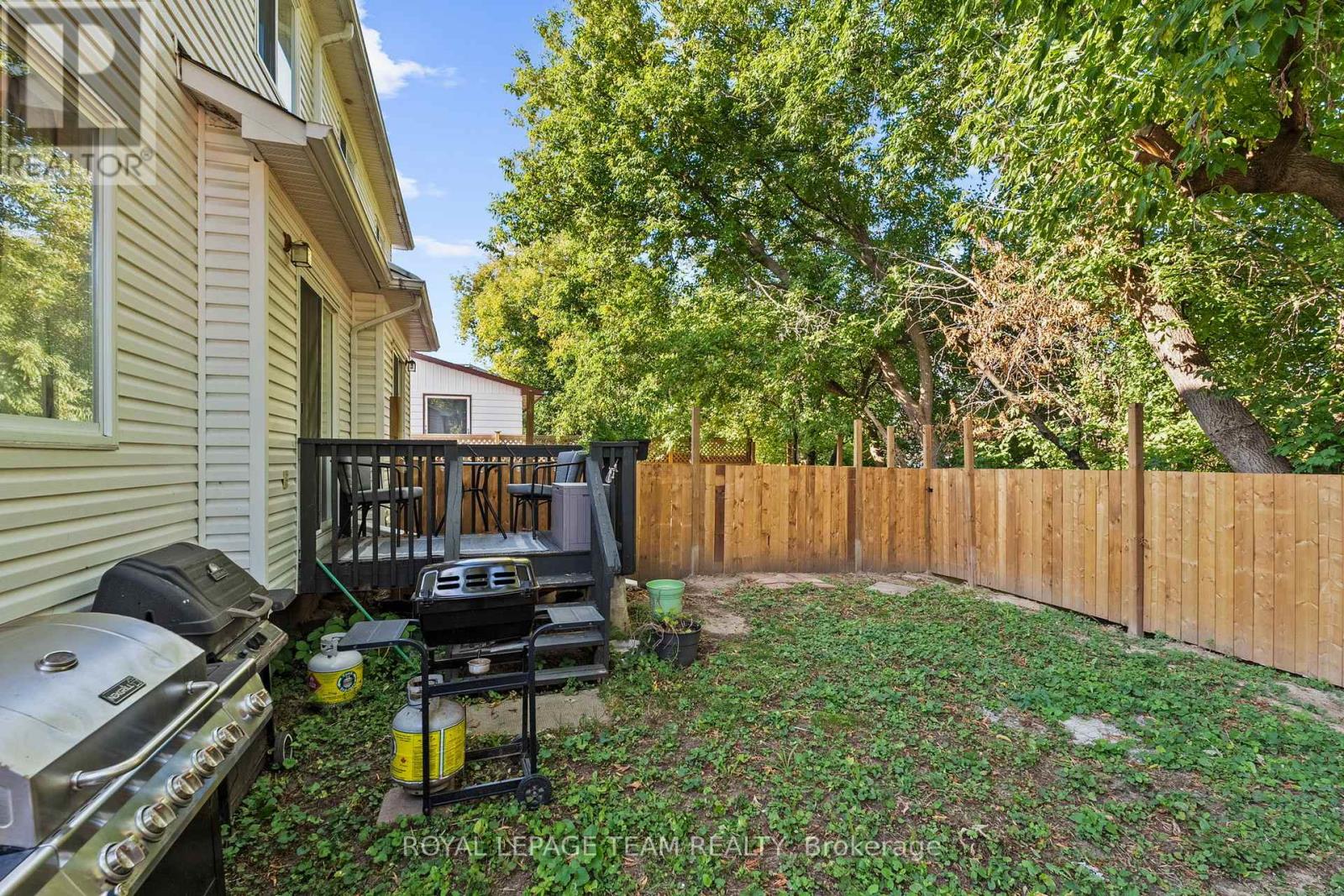 1991 Banff Avenue, Ottawa, Ontario  K1V 7X6 - Photo 4 - X12394587