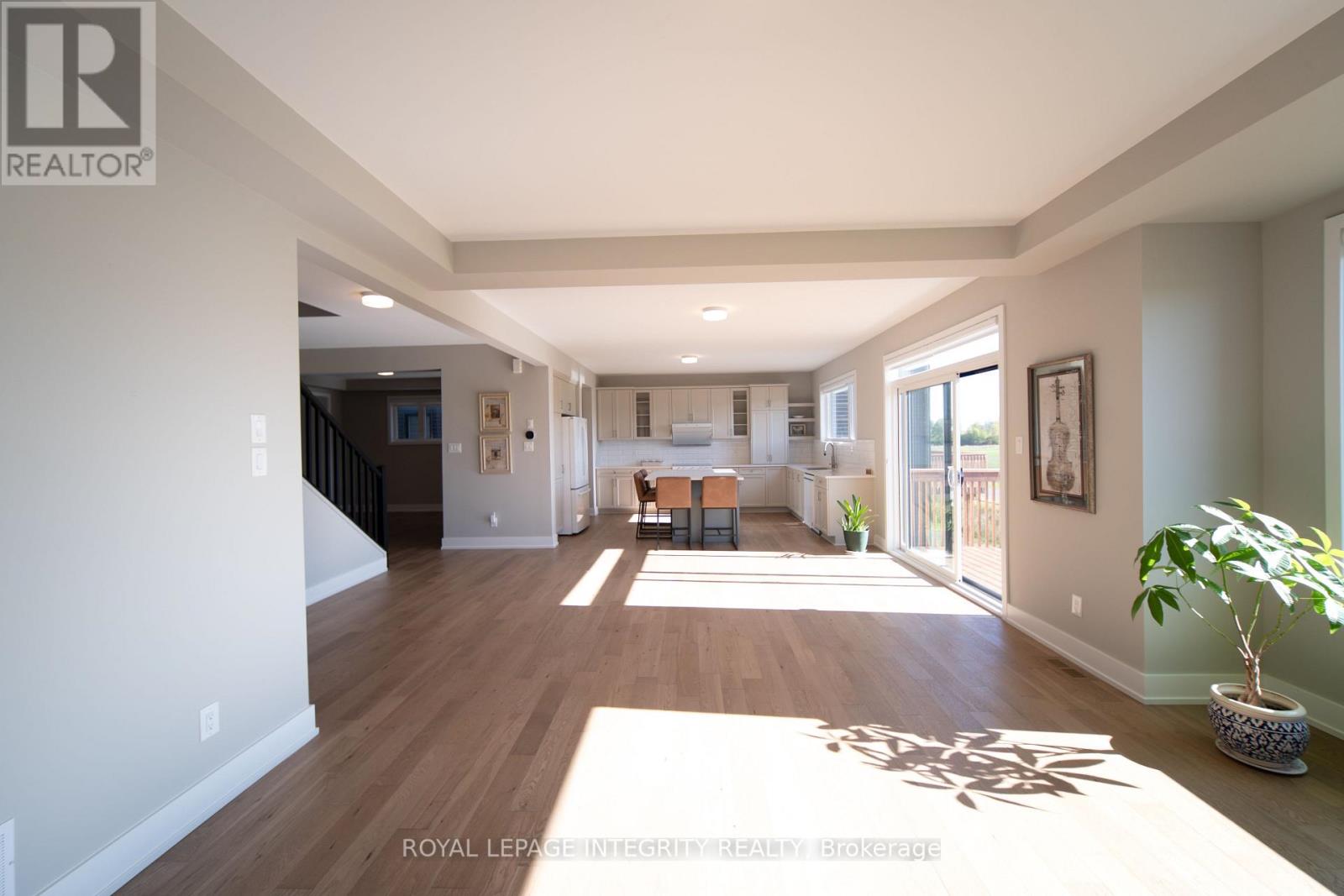 709 Fenwick Way, Ottawa, Ontario  K2J 7E2 - Photo 13 - X12394598
