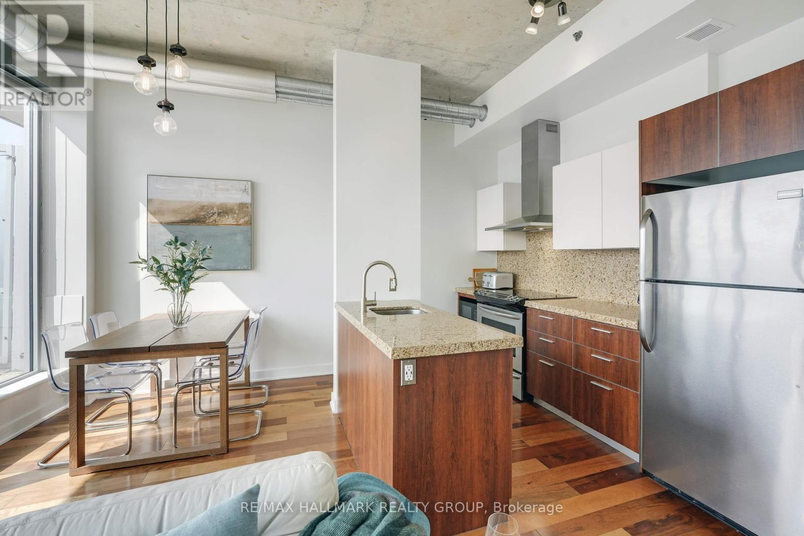 Penthouse 804 - 360 Mcleod Street, Ottawa, Ontario  K2P 1A9 - Photo 15 - X12394652
