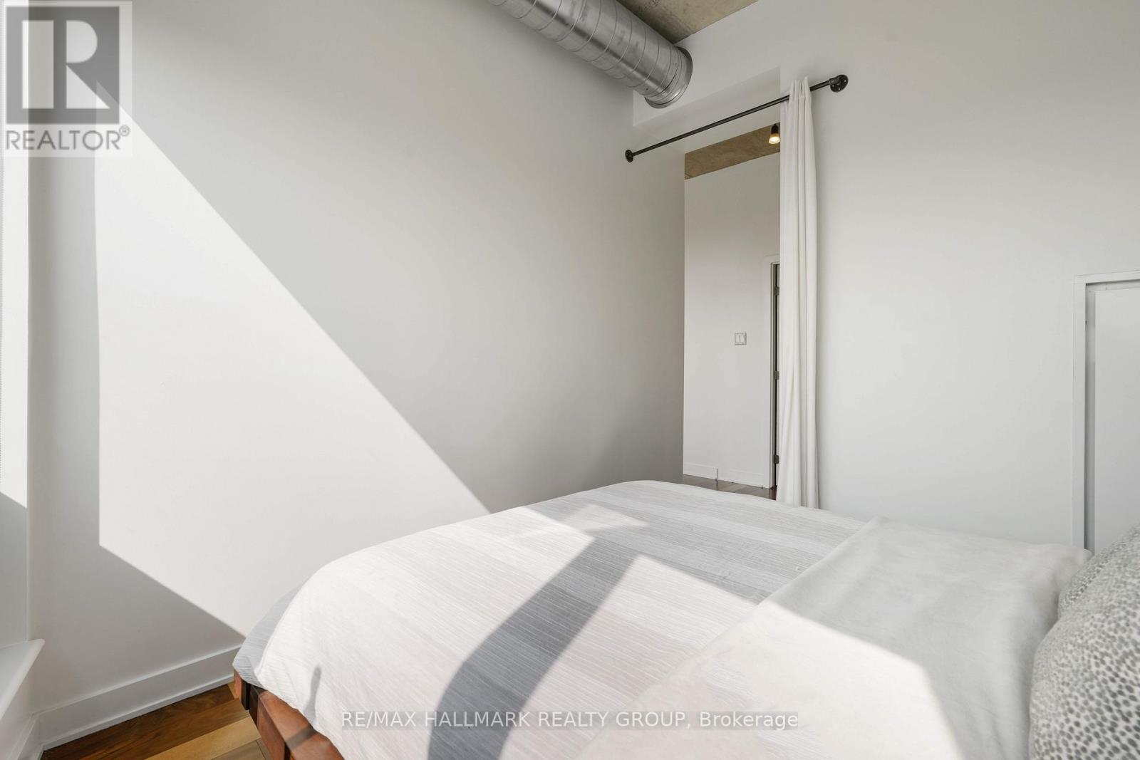 Penthouse 804 - 360 Mcleod Street, Ottawa, Ontario  K2P 1A9 - Photo 20 - X12394652