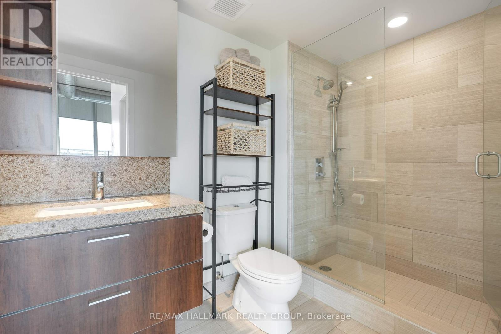 Penthouse 804 - 360 Mcleod Street, Ottawa, Ontario  K2P 1A9 - Photo 22 - X12394652