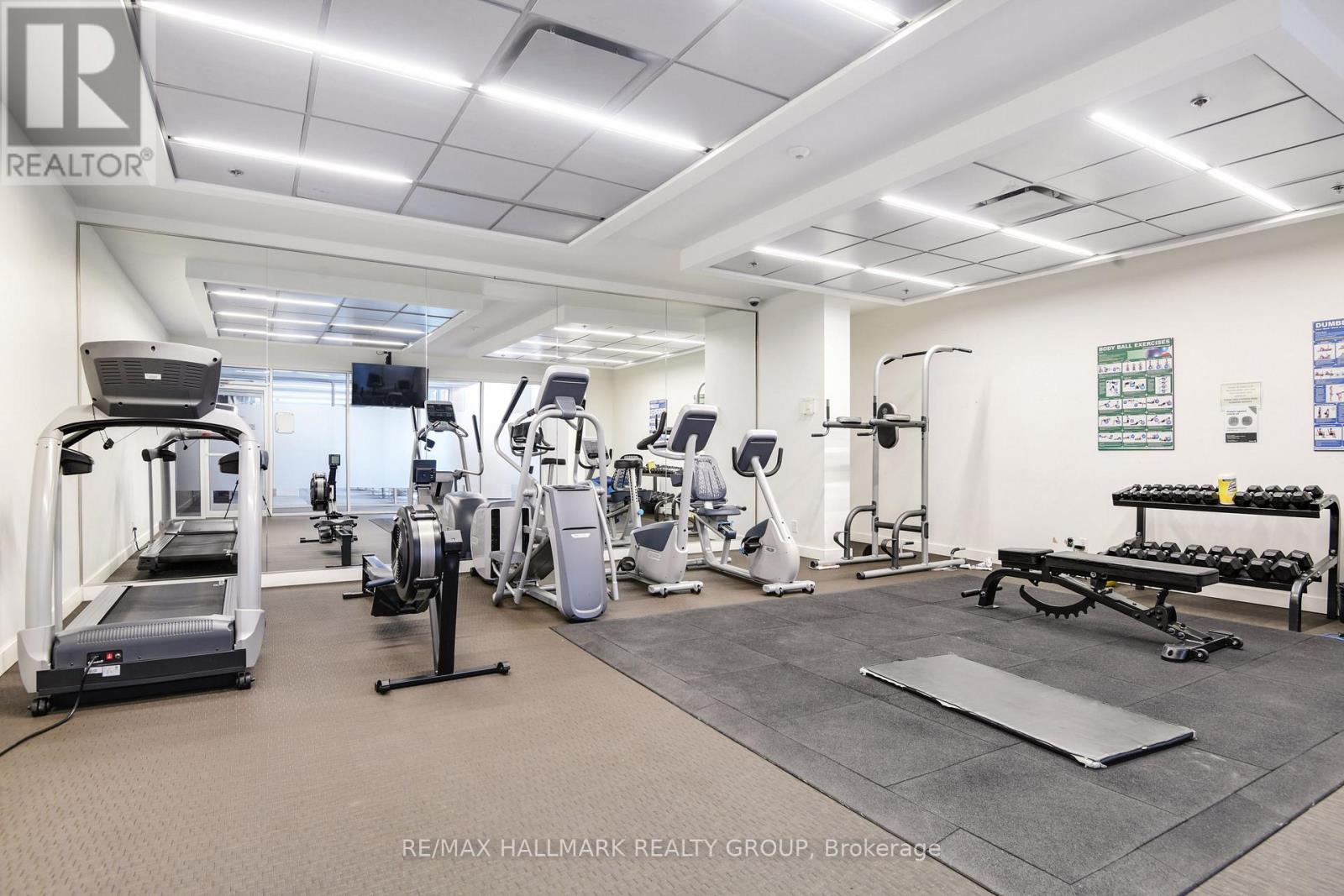 Penthouse 804 - 360 Mcleod Street, Ottawa, Ontario  K2P 1A9 - Photo 30 - X12394652