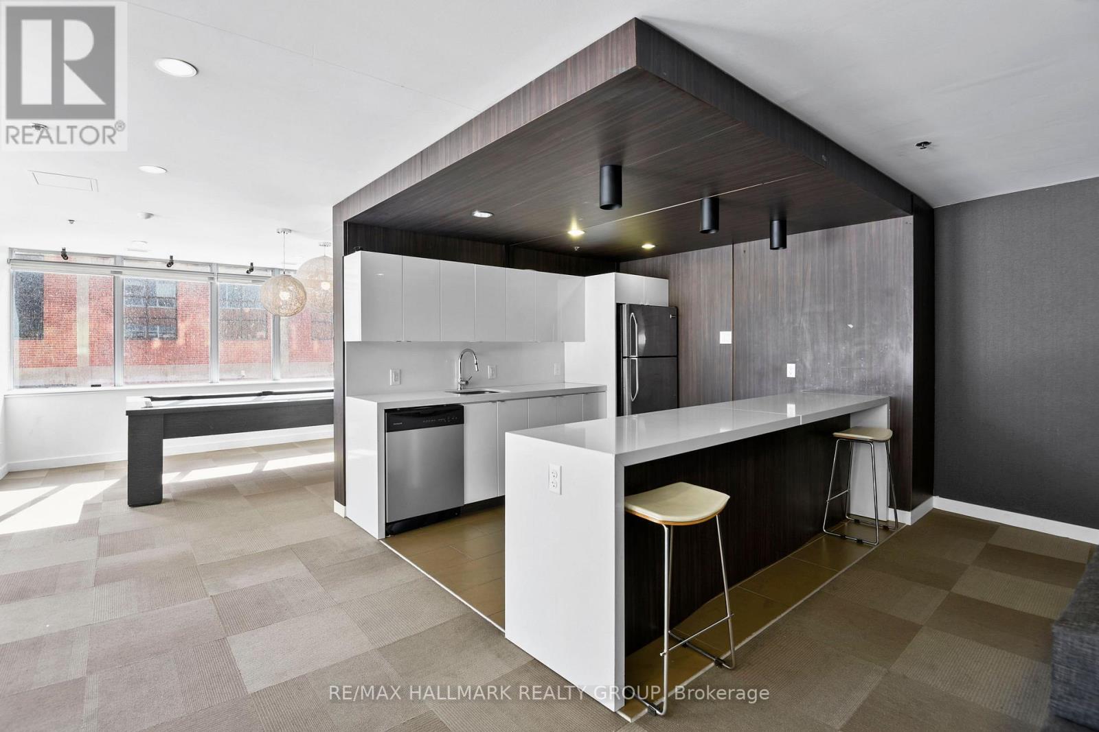 Penthouse 804 - 360 Mcleod Street, Ottawa, Ontario  K2P 1A9 - Photo 32 - X12394652