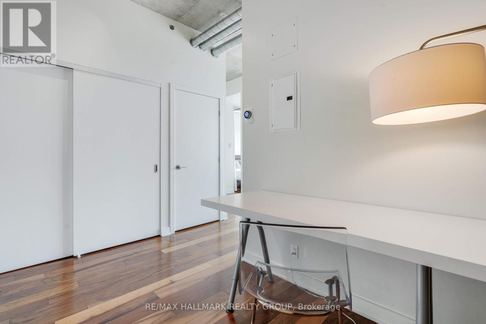 Penthouse 804 - 360 Mcleod Street, Ottawa, Ontario  K2P 1A9 - Photo 7 - X12394652