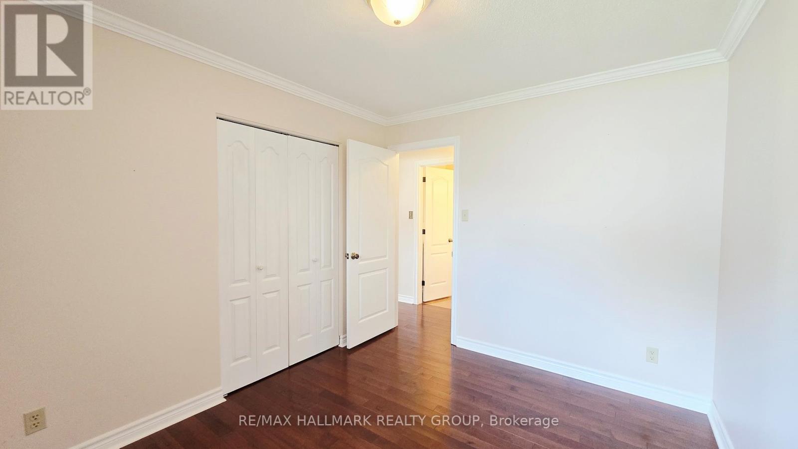38 Hadley Circle, Ottawa, Ontario  K2H 6N9 - Photo 19 - X12394670