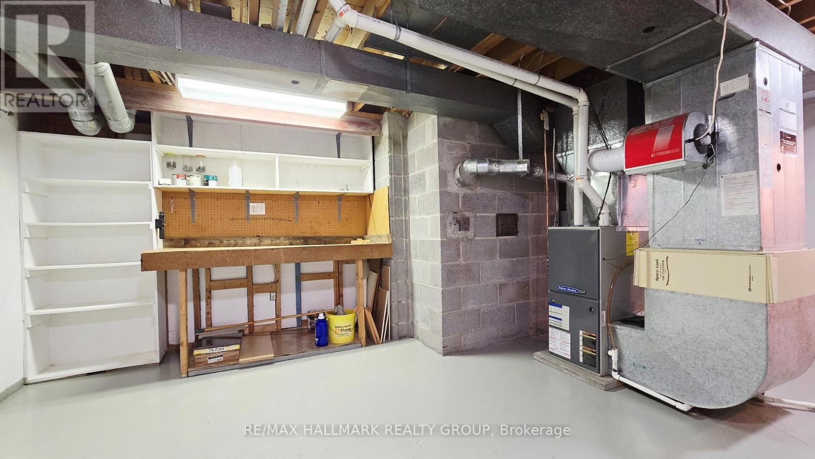 38 Hadley Circle, Ottawa, Ontario  K2H 6N9 - Photo 31 - X12394670