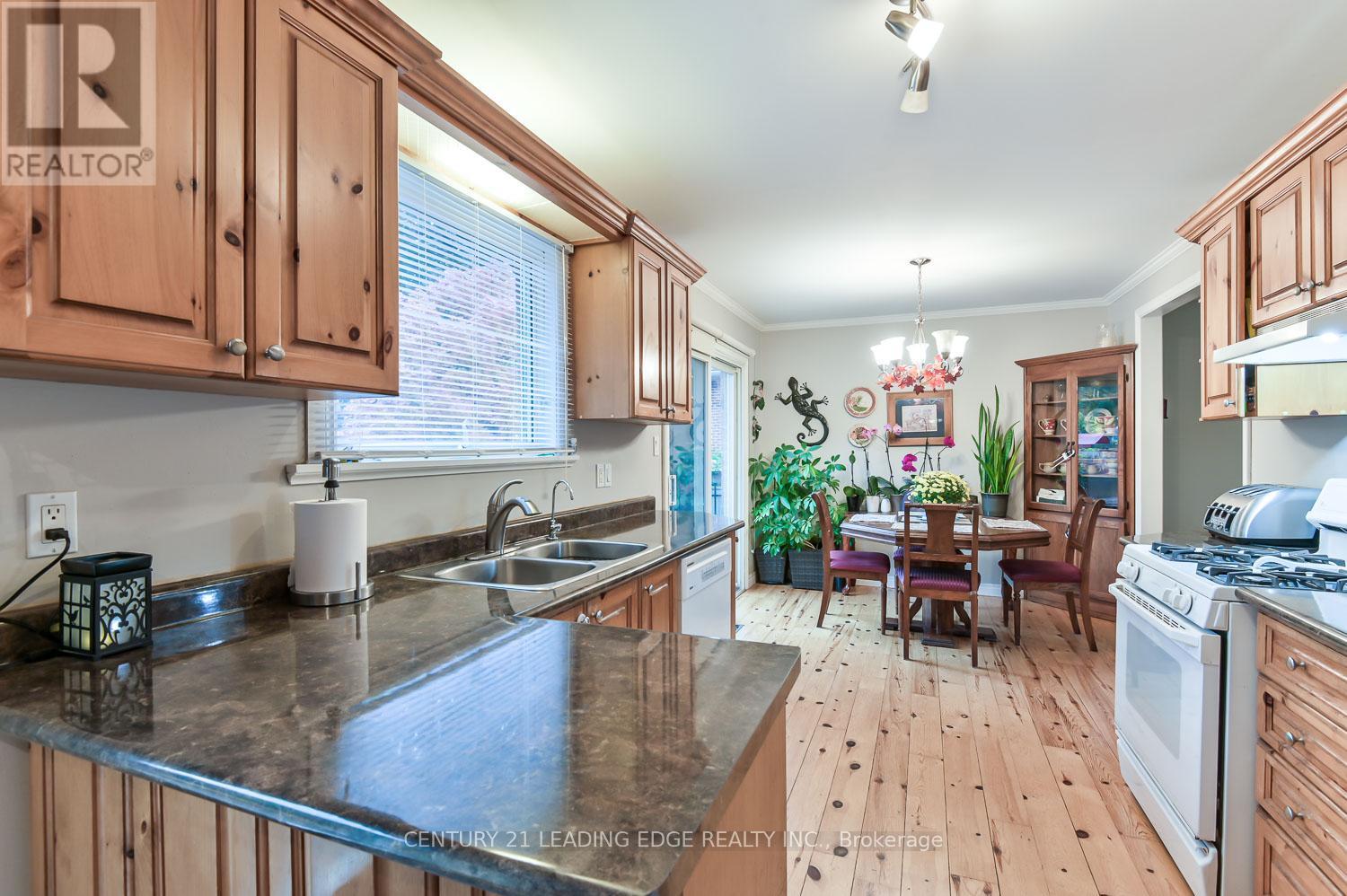 21 Jonathan Street, Uxbridge, Ontario  L9P 1B6 - Photo 16 - N12350062