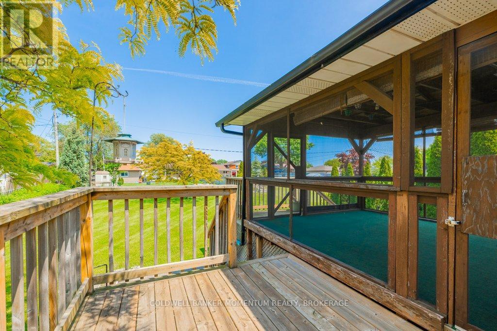 82 Mcdonald Avenue, Thorold, Ontario  L2V 3E7 - Photo 14 - X12394660