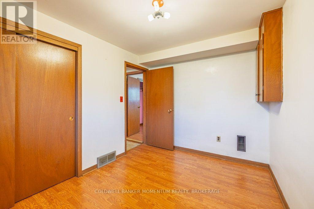 82 Mcdonald Avenue, Thorold, Ontario  L2V 3E7 - Photo 20 - X12394660
