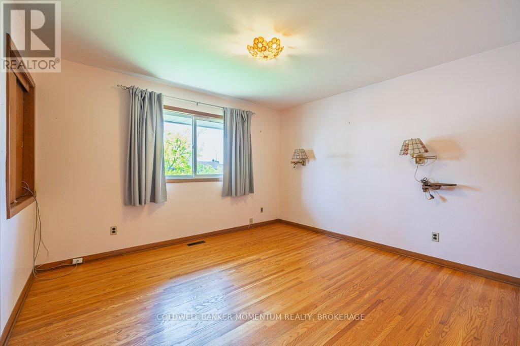 82 Mcdonald Avenue, Thorold, Ontario  L2V 3E7 - Photo 28 - X12394660