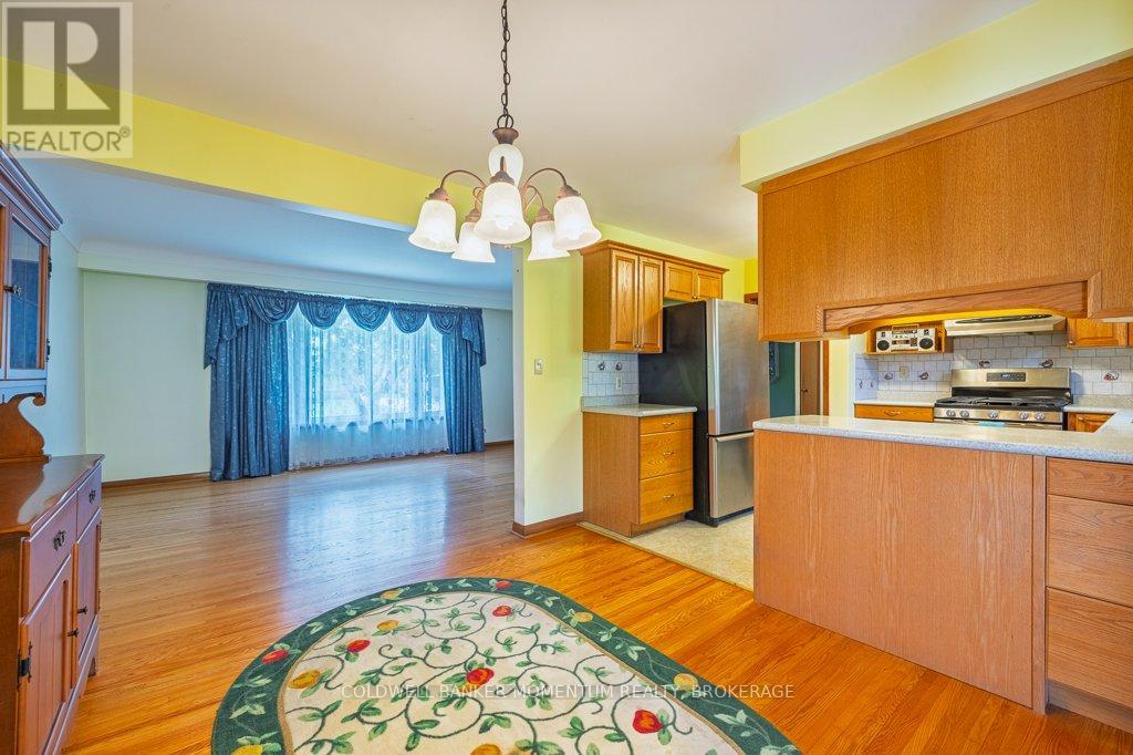 82 Mcdonald Avenue, Thorold, Ontario  L2V 3E7 - Photo 38 - X12394660