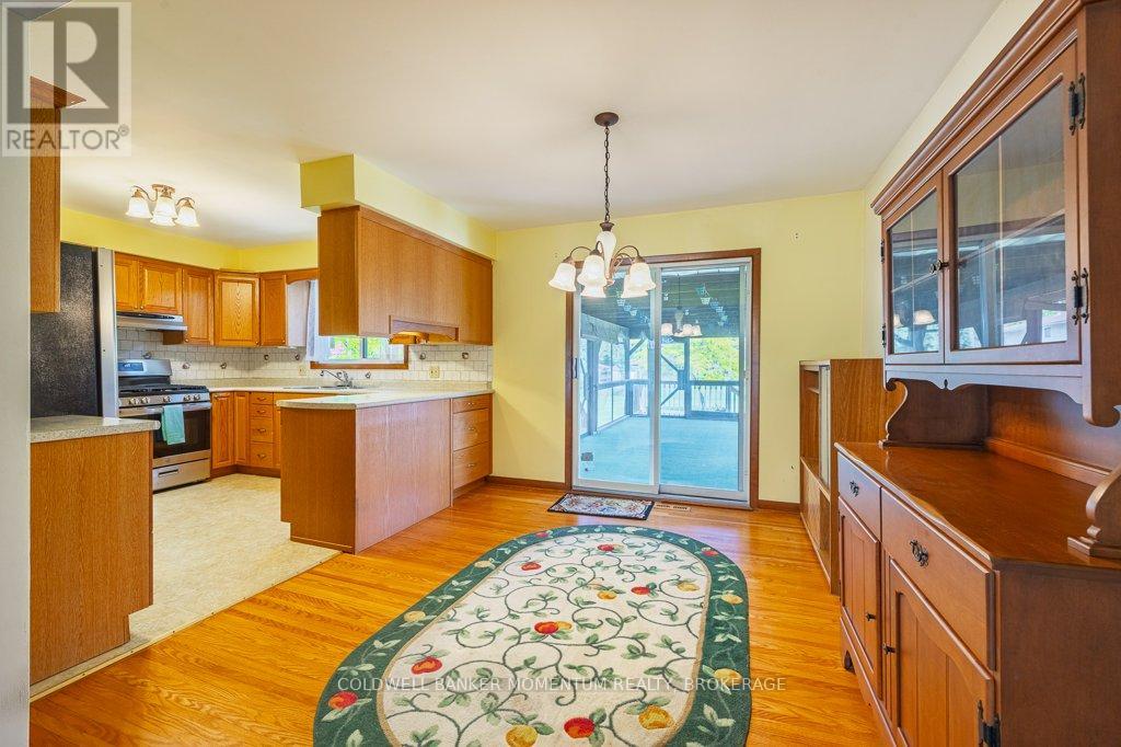 82 Mcdonald Avenue, Thorold, Ontario  L2V 3E7 - Photo 39 - X12394660