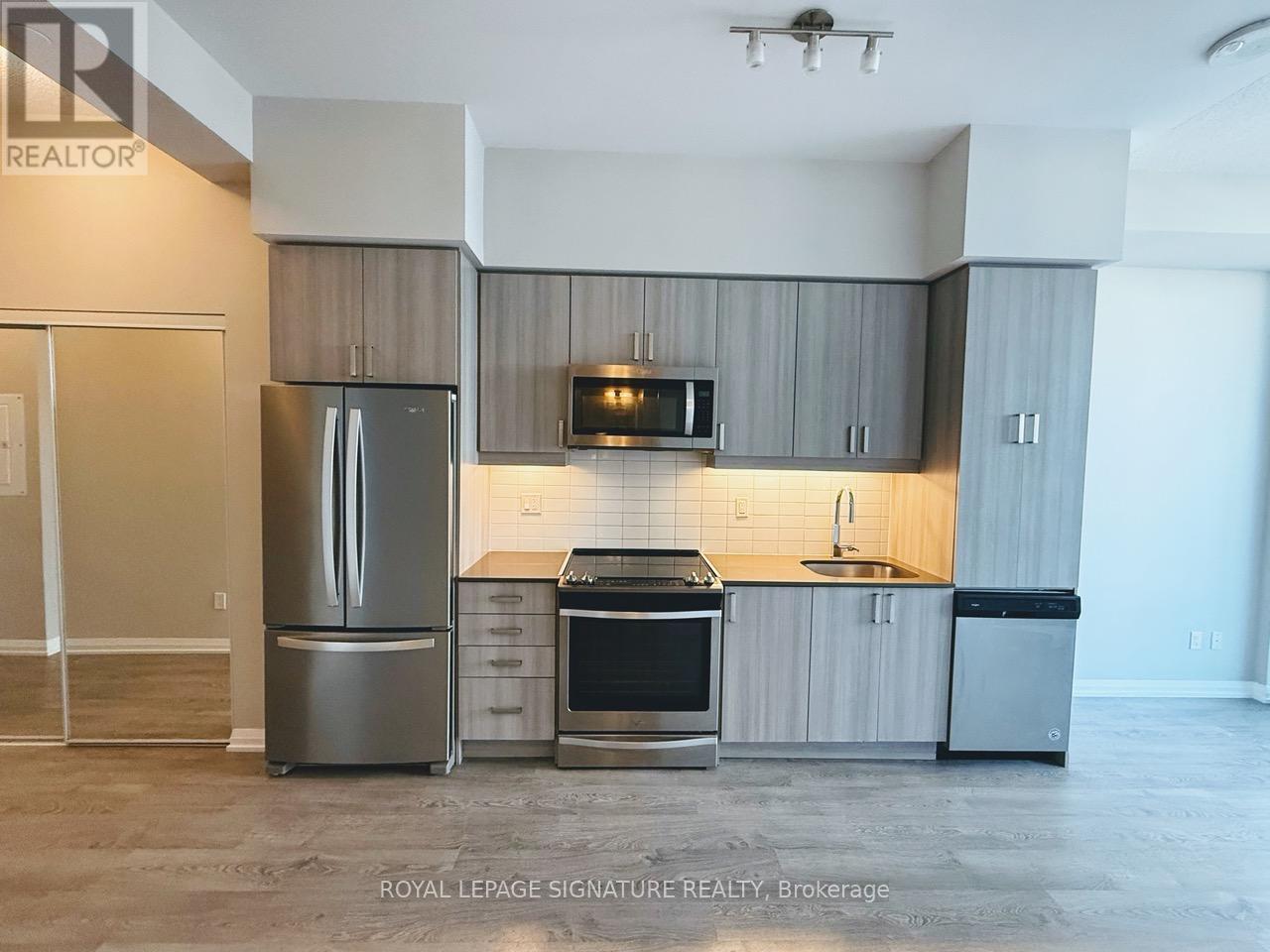 1009 - 7895 Jane Street, Vaughan, Ontario  L4K 2M7 - Photo 14 - N12394469