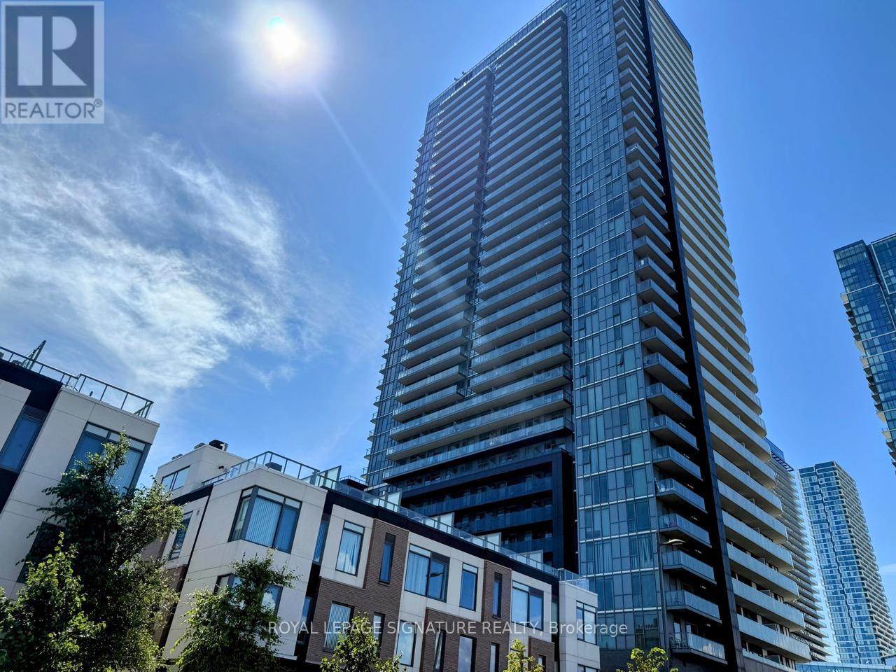 1009 - 7895 Jane Street, Vaughan, Ontario  L4K 2M7 - Photo 2 - N12394469