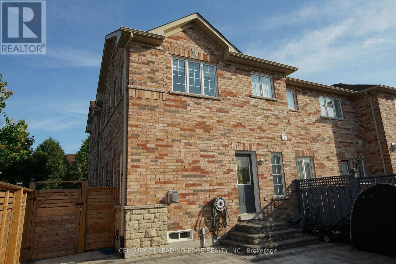 648 South Unionville Avenue, Markham (Village Green-South Unionville), Ontario  L3R 8V1 - Photo 18 - N12394505