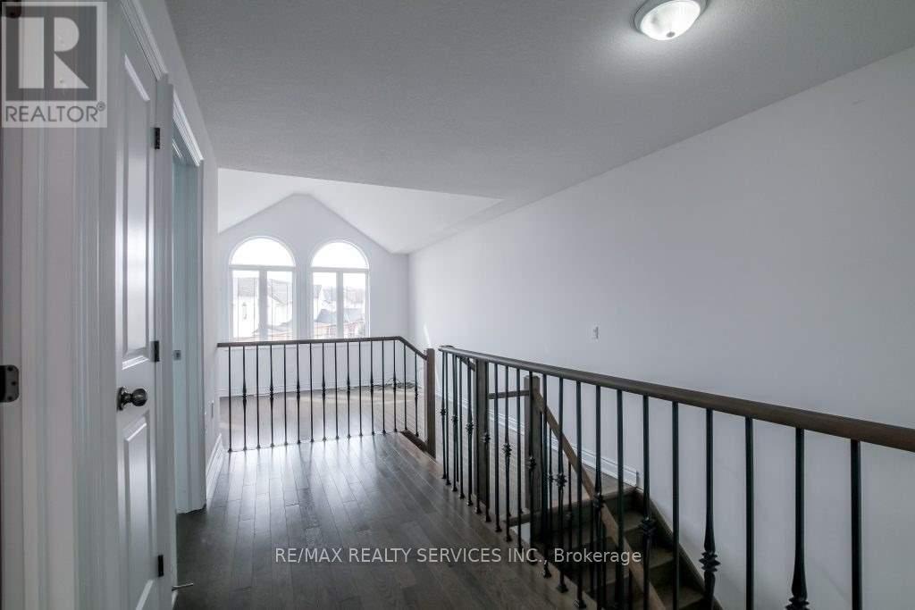 1870 Lamstone Street, Innisfil (Alcona), Ontario  L9S 4Z8 - Photo 18 - N12394528