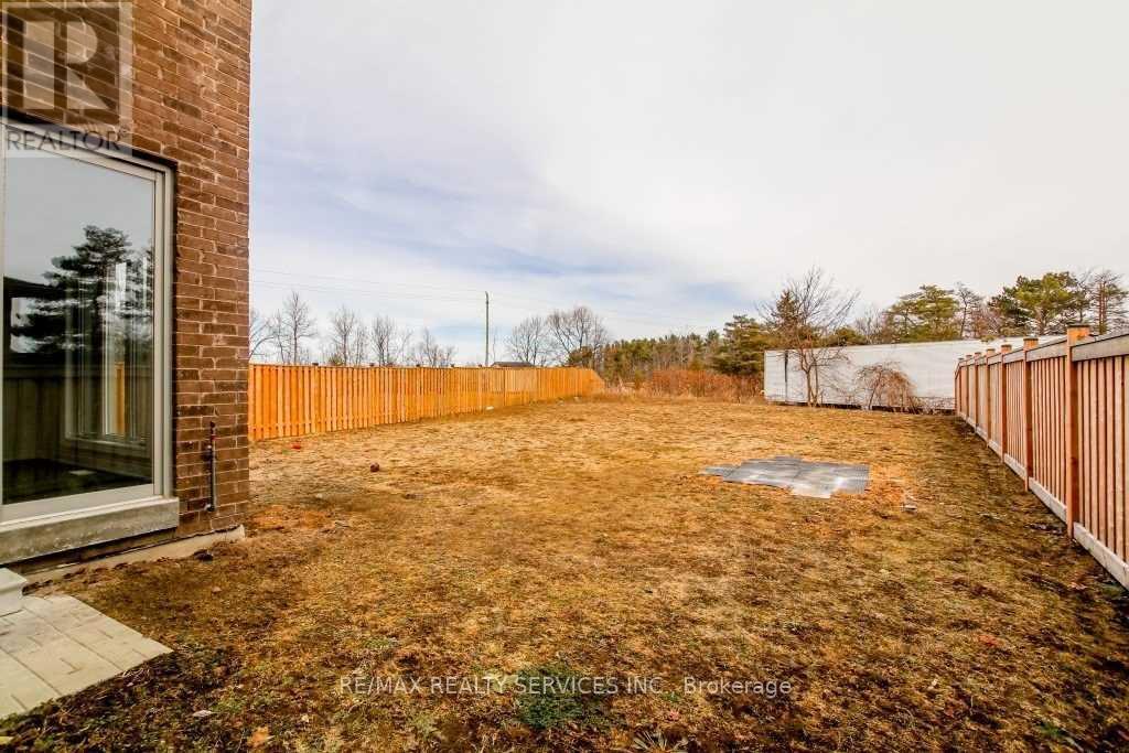 1870 Lamstone Street, Innisfil (Alcona), Ontario  L9S 4Z8 - Photo 23 - N12394528