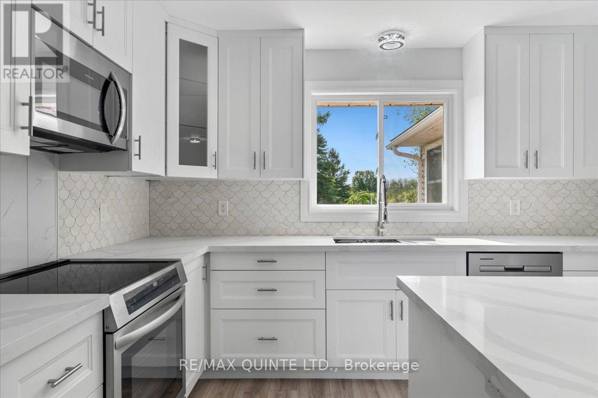 737 County Road 18 Road, Prince Edward County (Athol Ward), Ontario  K0K 1P0 - Photo 14 - X12394541