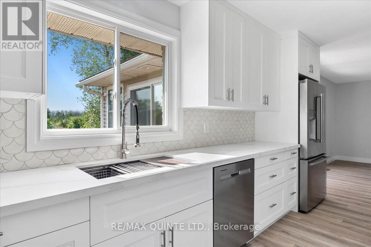 737 County Road 18 Road, Prince Edward County (Athol Ward), Ontario  K0K 1P0 - Photo 15 - X12394541