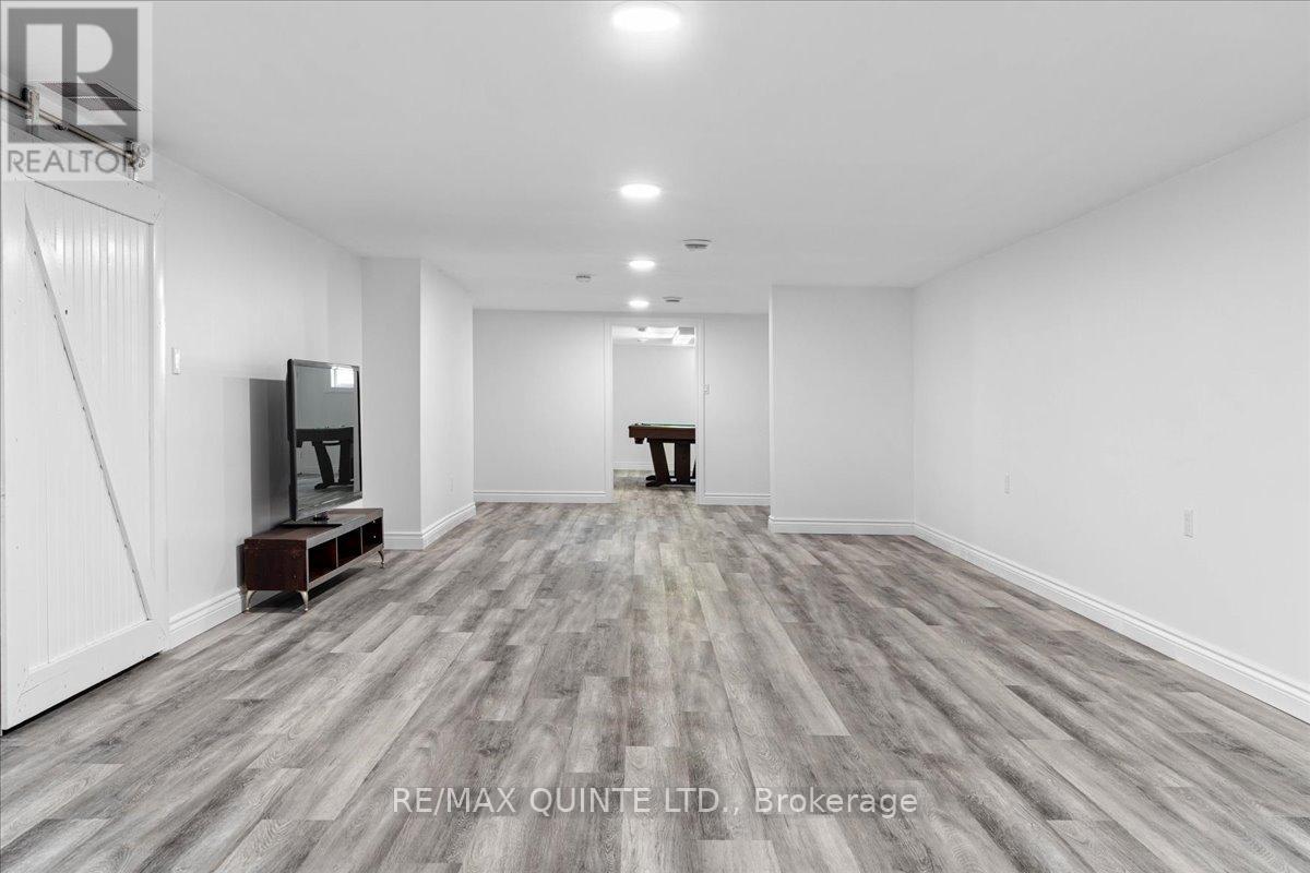 737 County Road 18 Road, Prince Edward County (Athol Ward), Ontario  K0K 1P0 - Photo 36 - X12394541