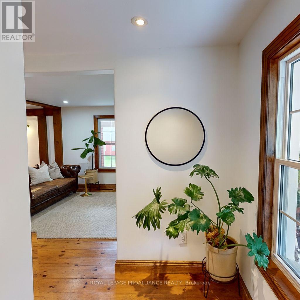 314 Halloway Road, Quinte West, Ontario  K0K 3E0 - Photo 8 - X12394657