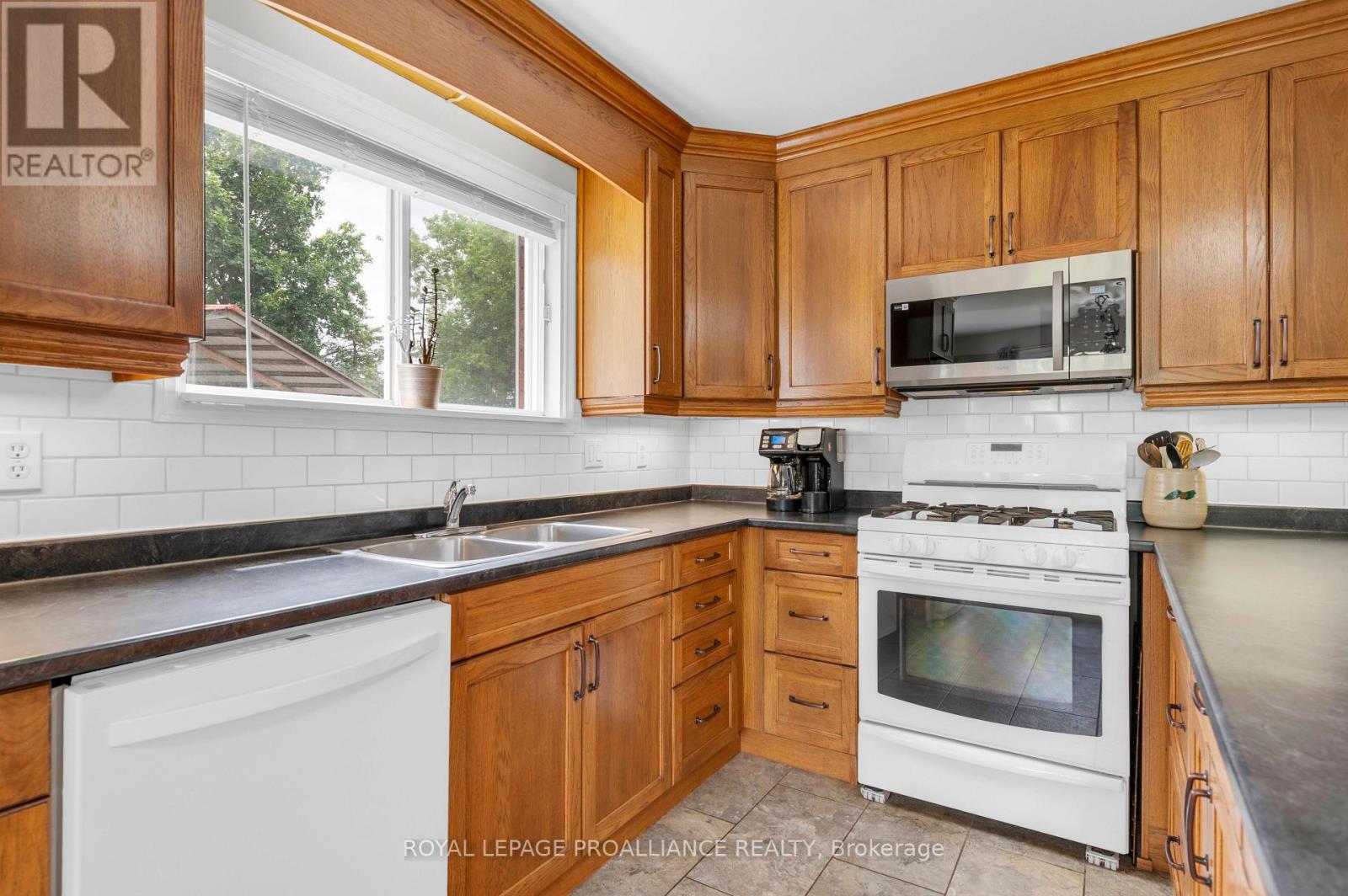 255 Huffman Road, Quinte West, Ontario  K0K 2C0 - Photo 14 - X12394668