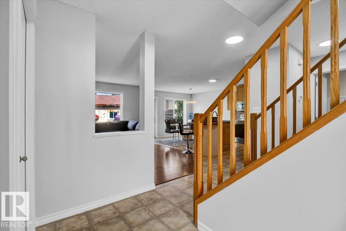 3372 25 Av Nw, Edmonton, Alberta  T6T 1Y4 - Photo 4 - E4457045